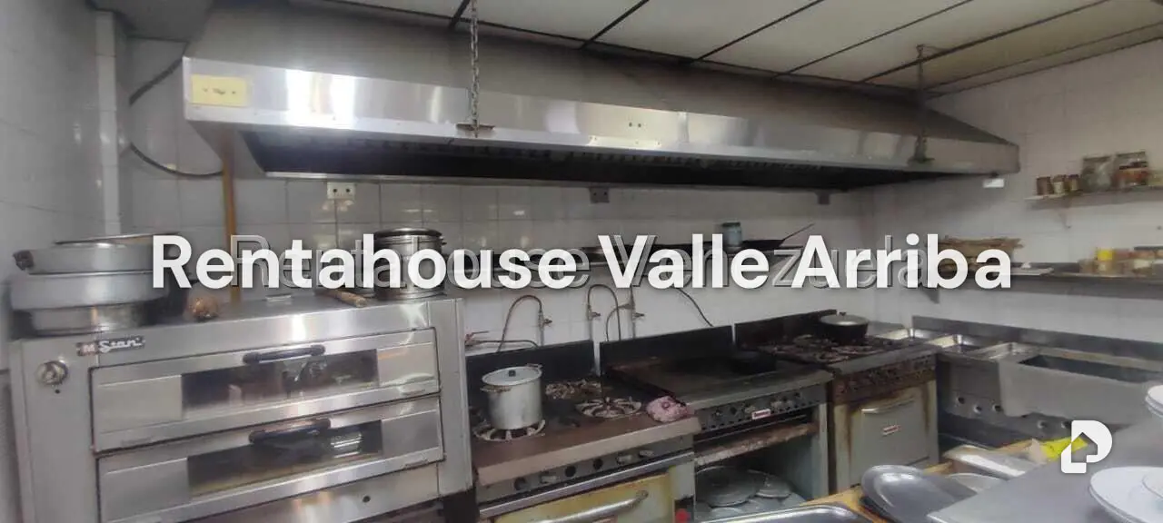 Local comercial en La Urbina, Caracas – 14