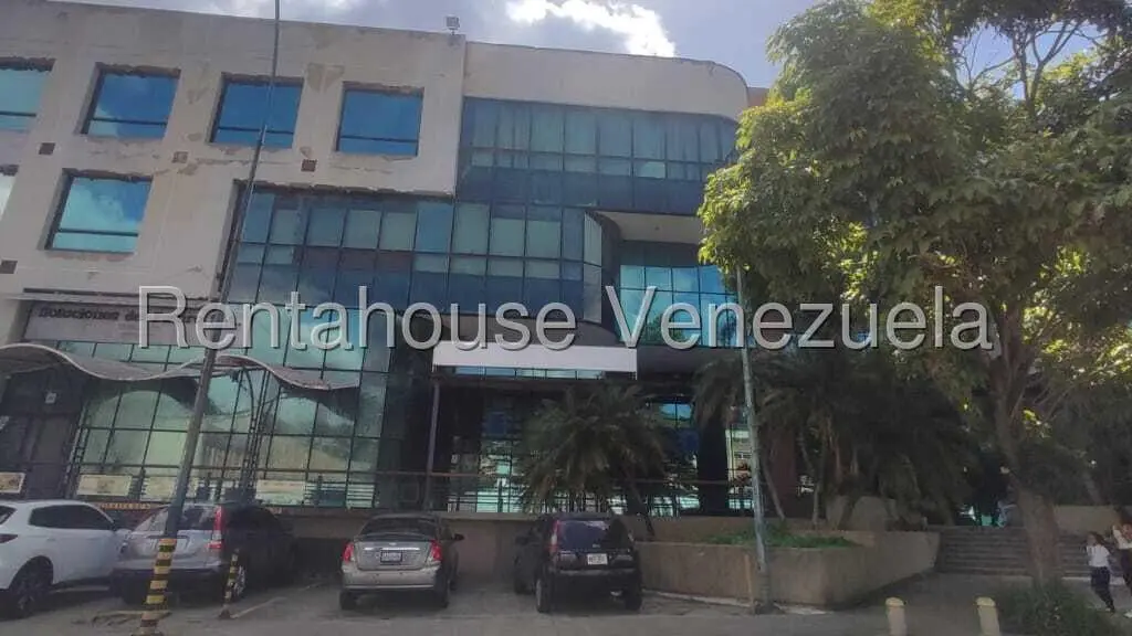 Commercial space in La Urbina, Caracas - 1