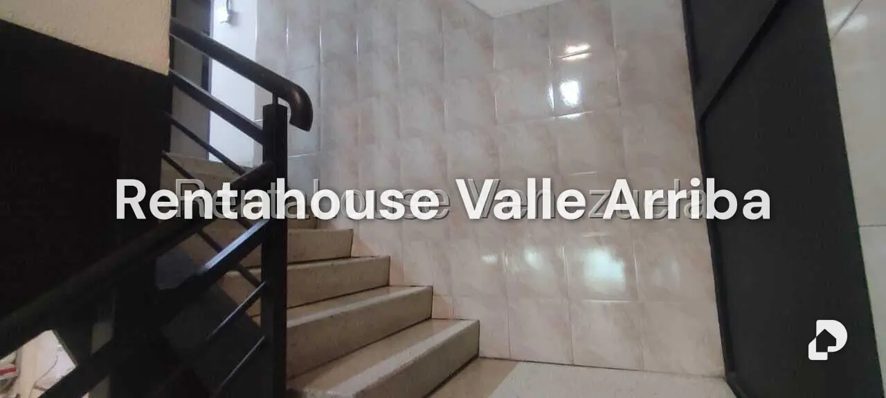 Local comercial en La Urbina, Caracas – 18