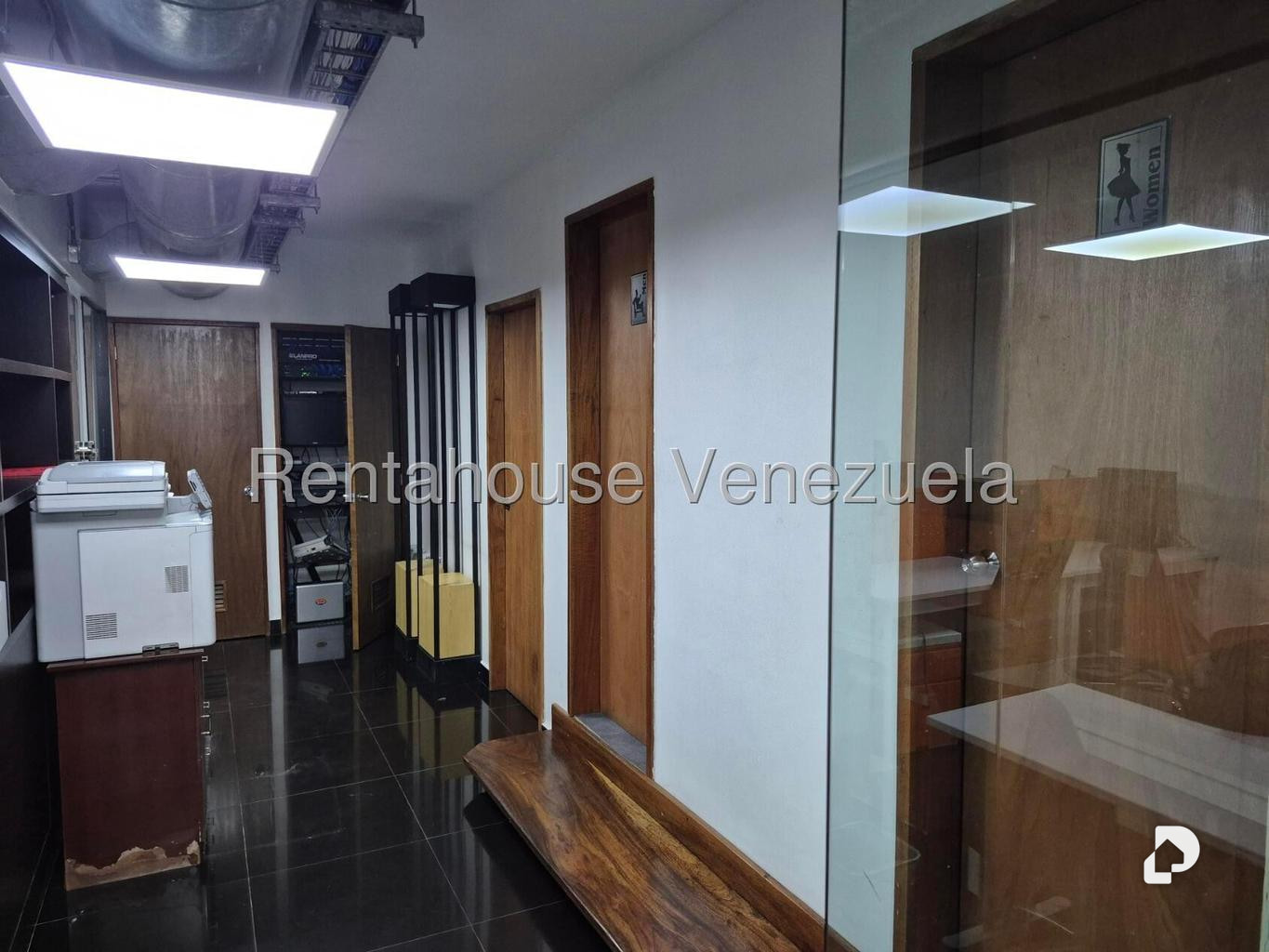 Oficina en Las Mercedes, Caracas – 27