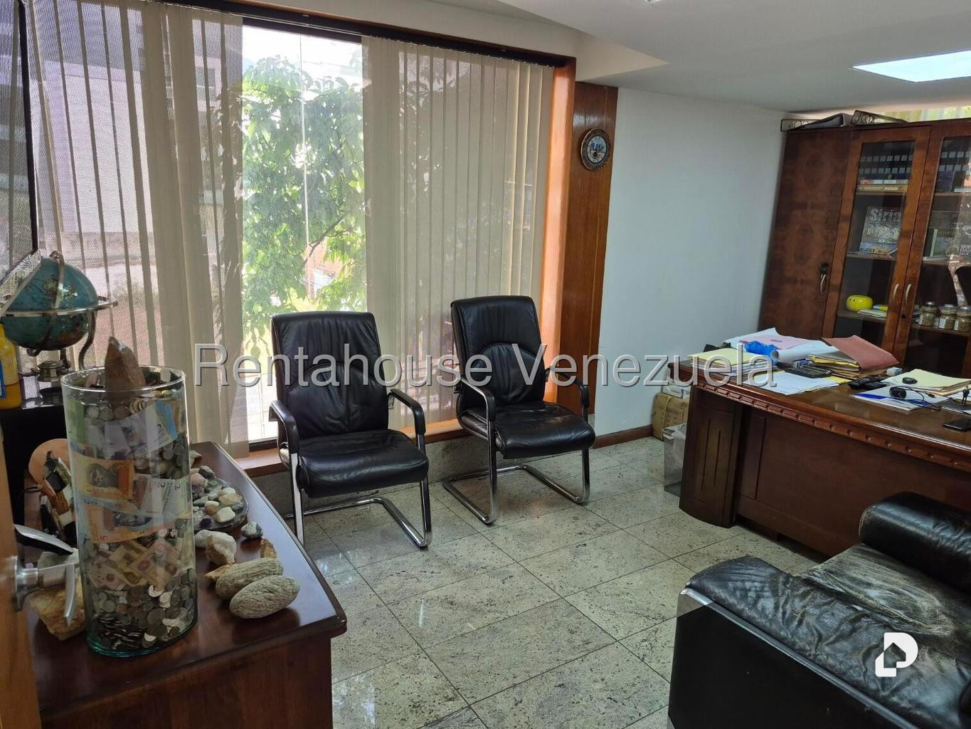 Oficina en Las Mercedes, Caracas – 15