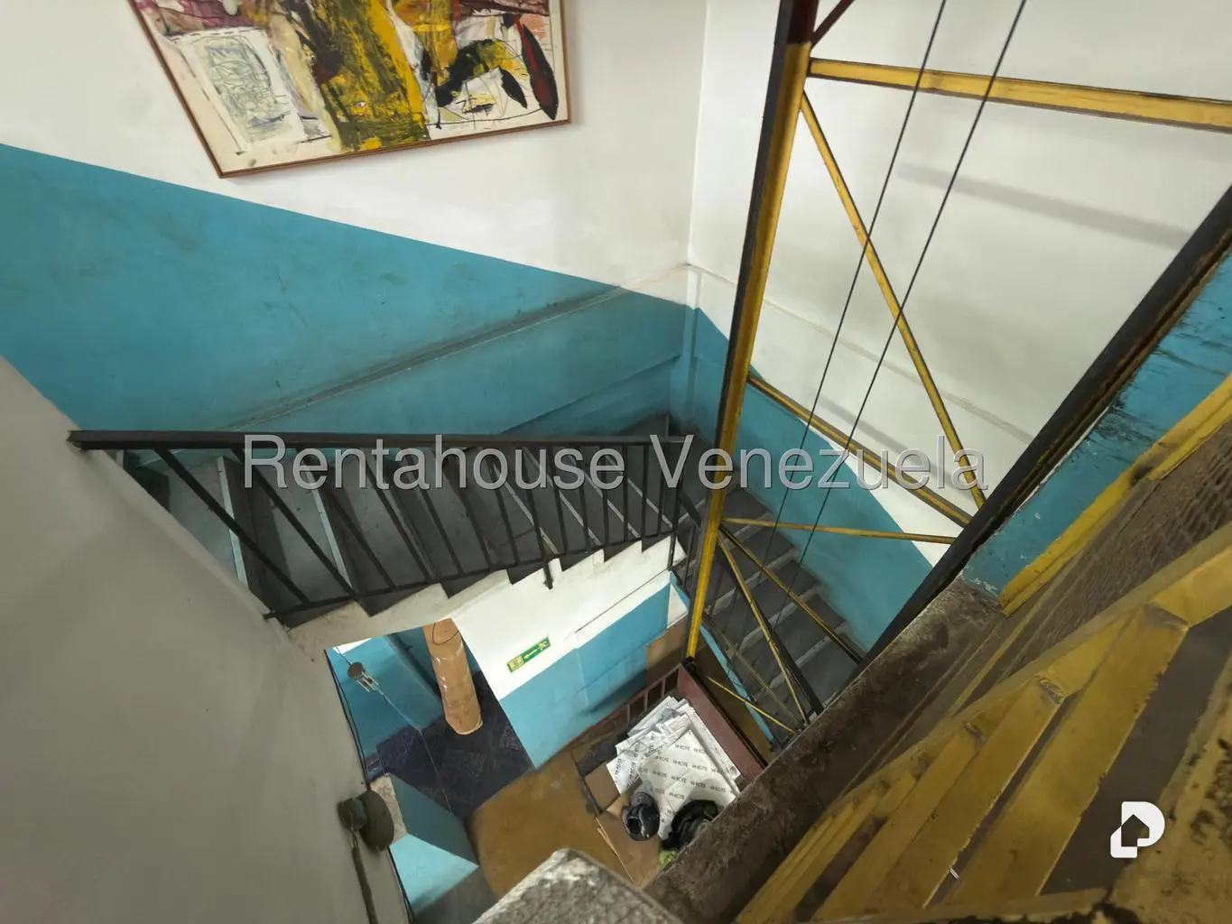 Edificio en Parroquia Santa Rosalía, Caracas – 17