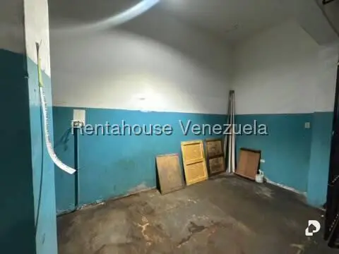 Edificio en Parroquia Santa Rosalía, Caracas – 8