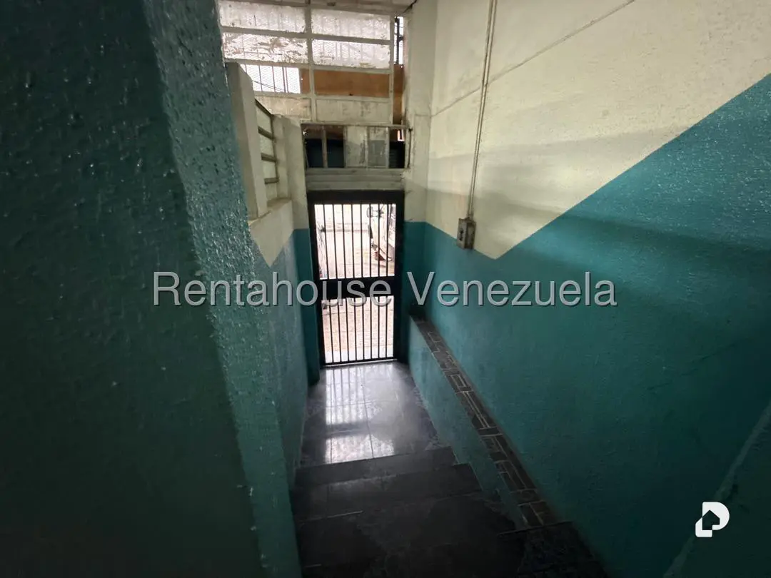 Edificio en Parroquia Santa Rosalía, Caracas – 3