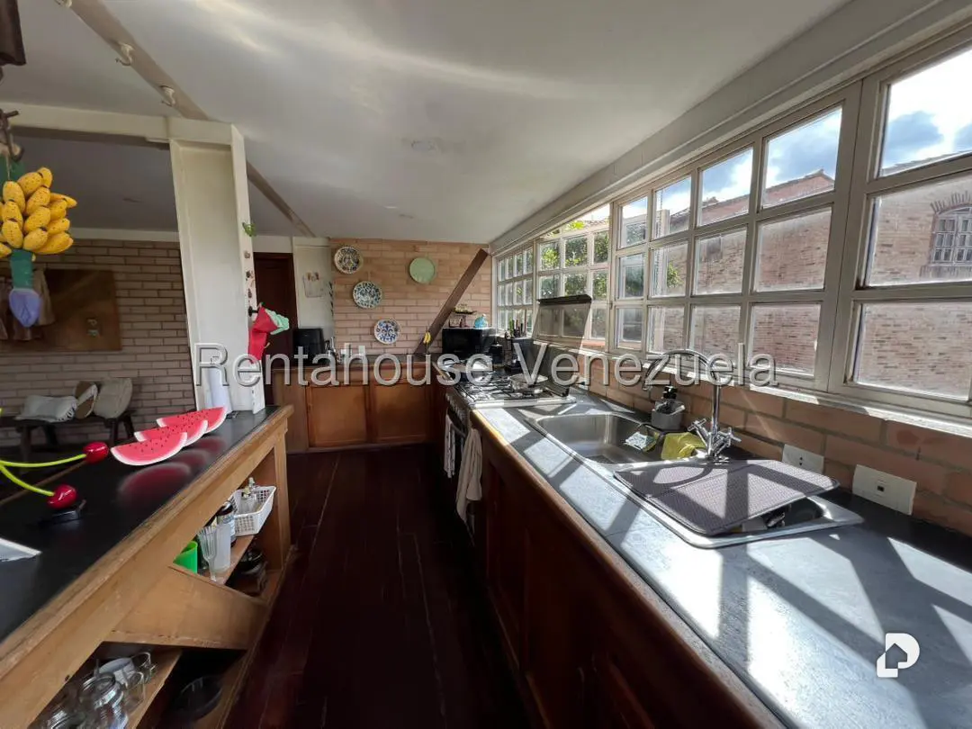 Casa en Oripoto, Caracas – 19