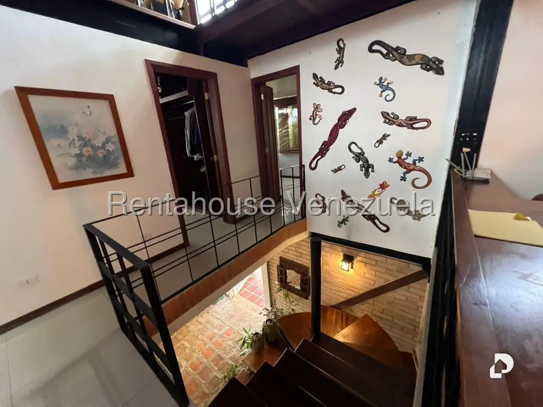 Casa en Oripoto, Caracas – 24