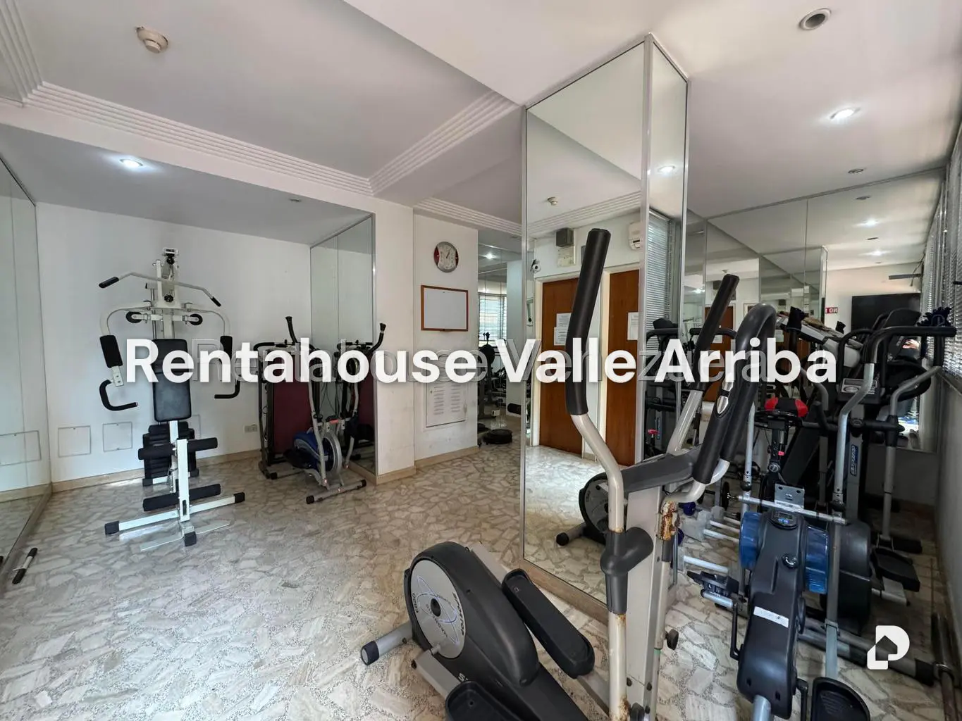 Apartamento en El Rosal, Caracas – 22