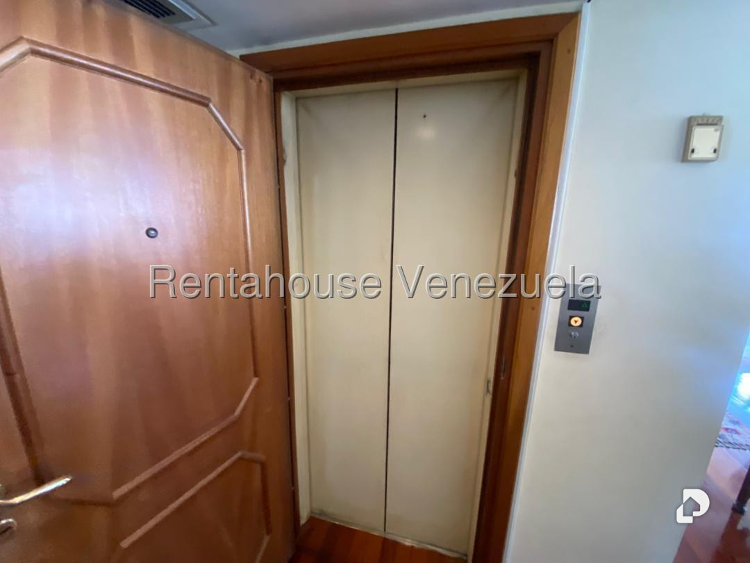 Apartamento en La Florida, Caracas – 2
