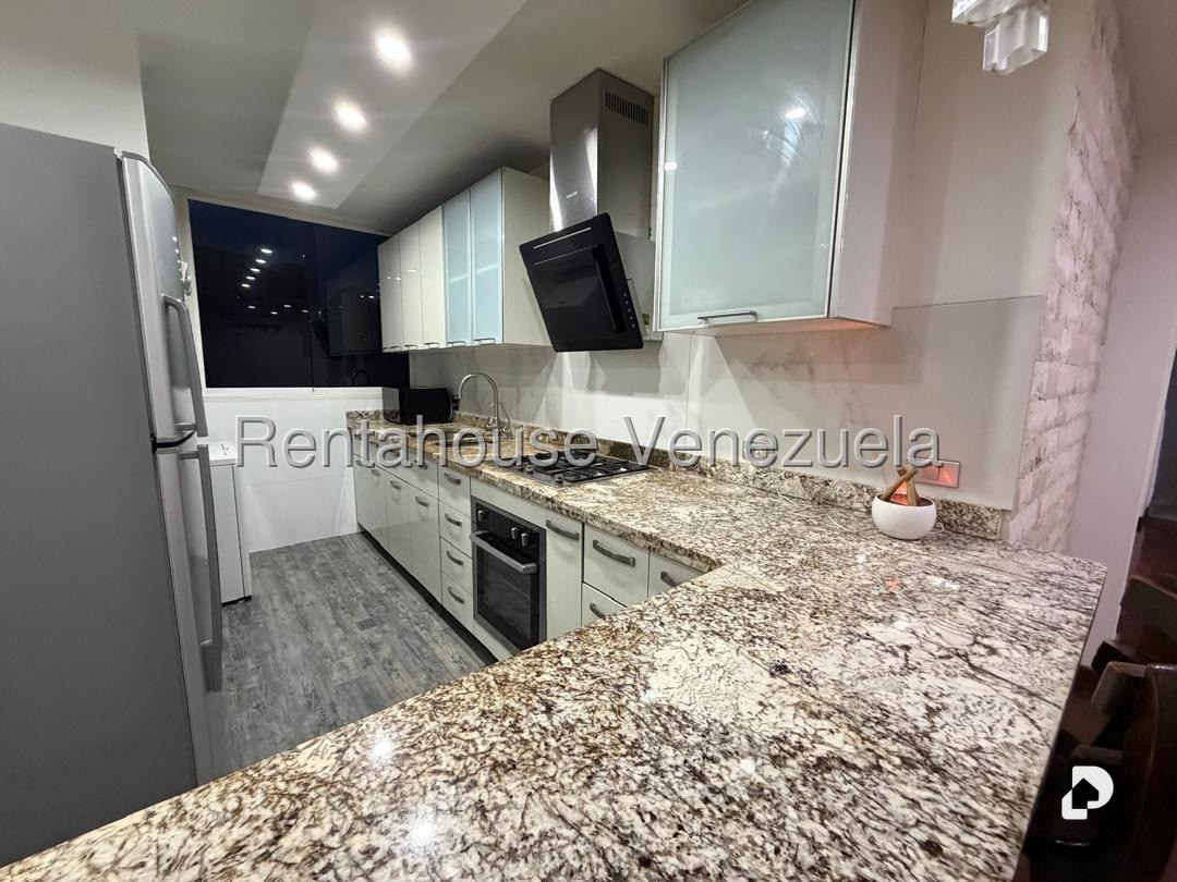 Apartamento en La Boyera, Caracas – 2