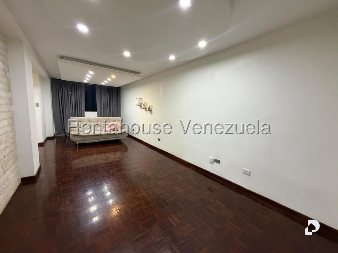 Apartamento en La Boyera, Caracas – 1