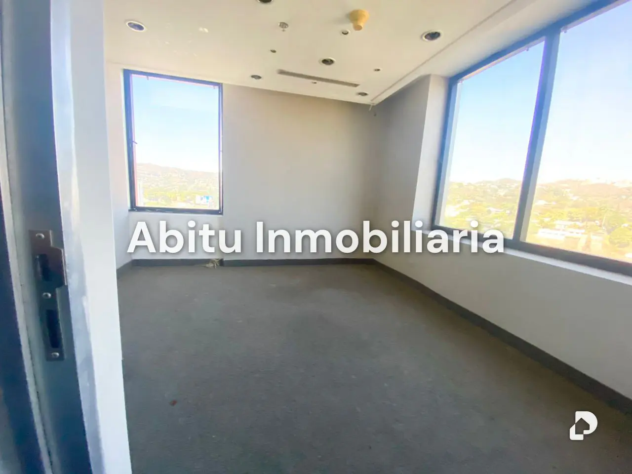 Office in Prados del Este, Caracas – 6
