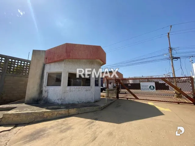 Warehouse in Luis Hurtado Higuera, Maracaibo – 11