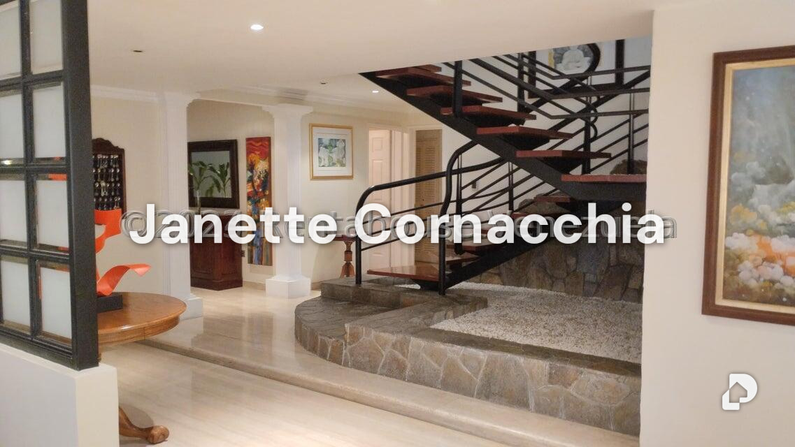 Apartamento en El Hatillo, Caracas – 11