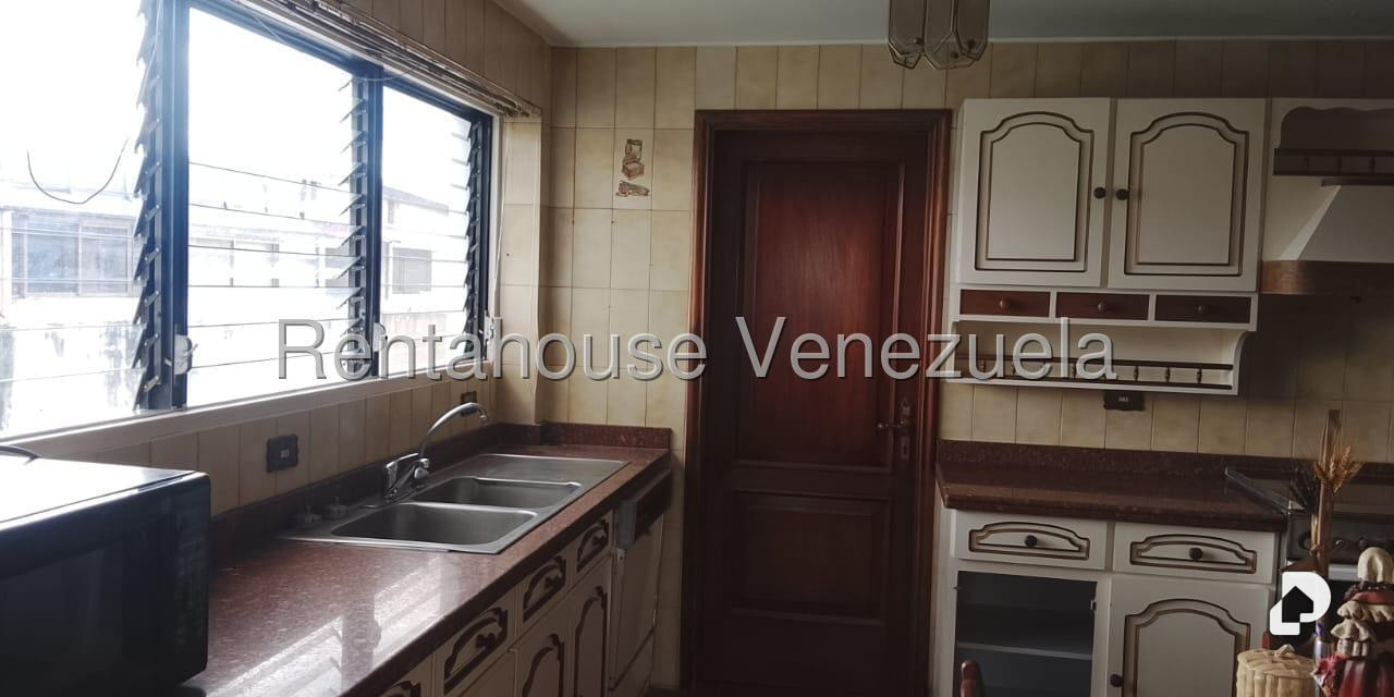 Apartamento en La Florida, Caracas – 17