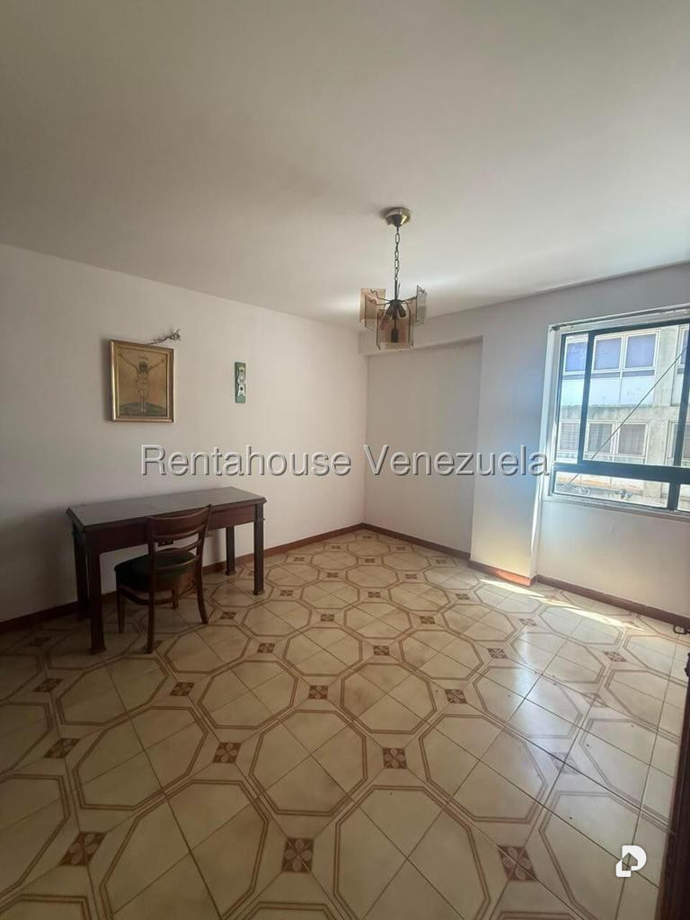 Apartamento en La Florida, Caracas – 9