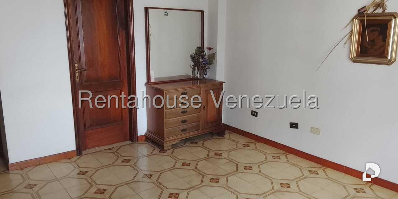 Apartamento en La Florida, Caracas – 14