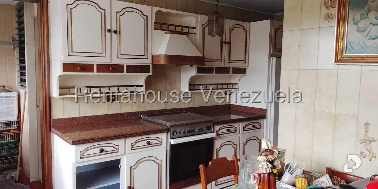 Apartamento en La Florida, Caracas – 16