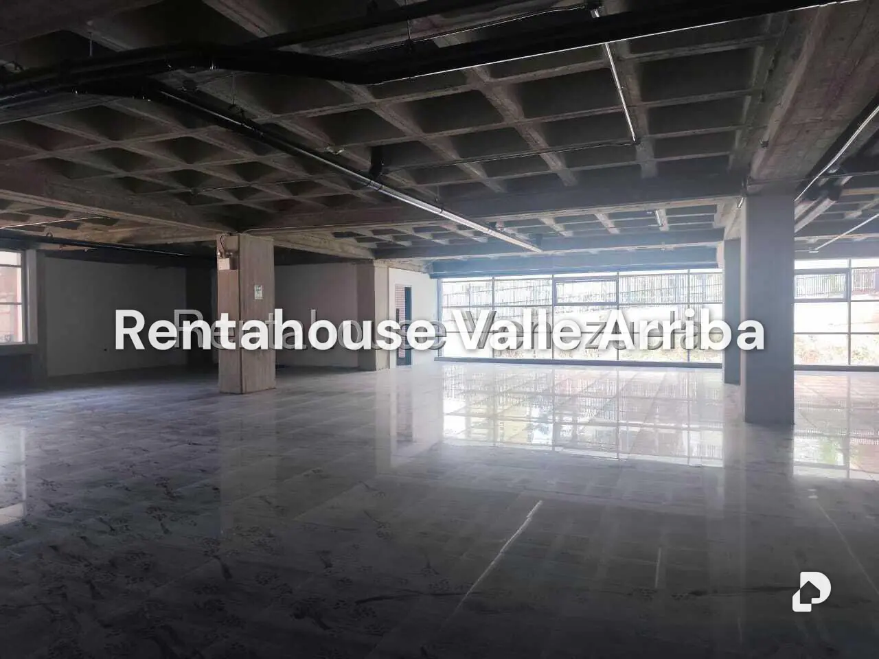 Local comercial en La Urbina, Caracas – 6