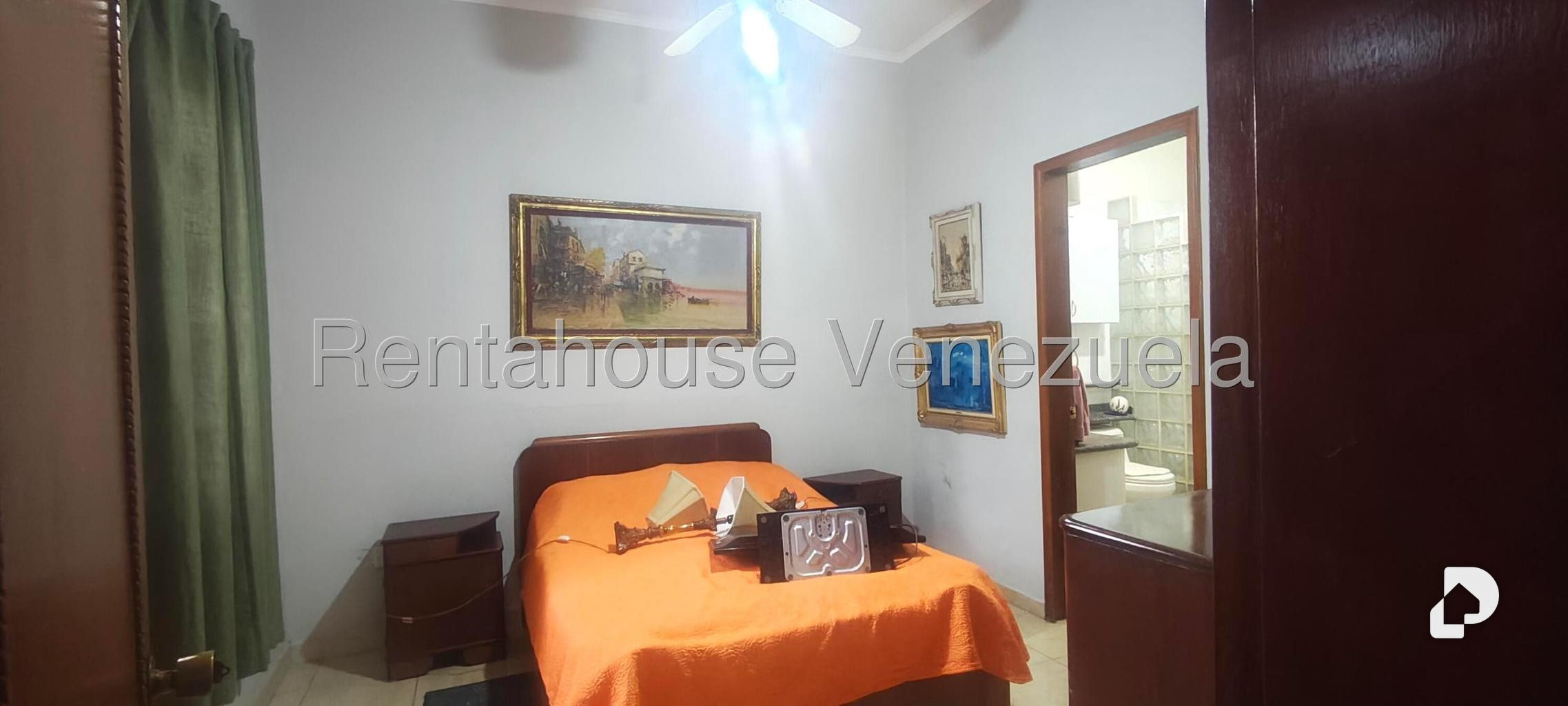 Casa en Alta Florida, Caracas – 16