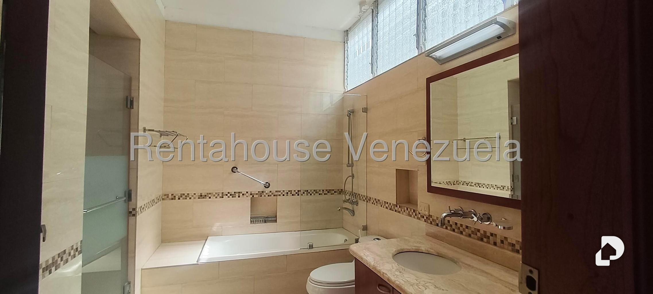 Casa en Alta Florida, Caracas – 21