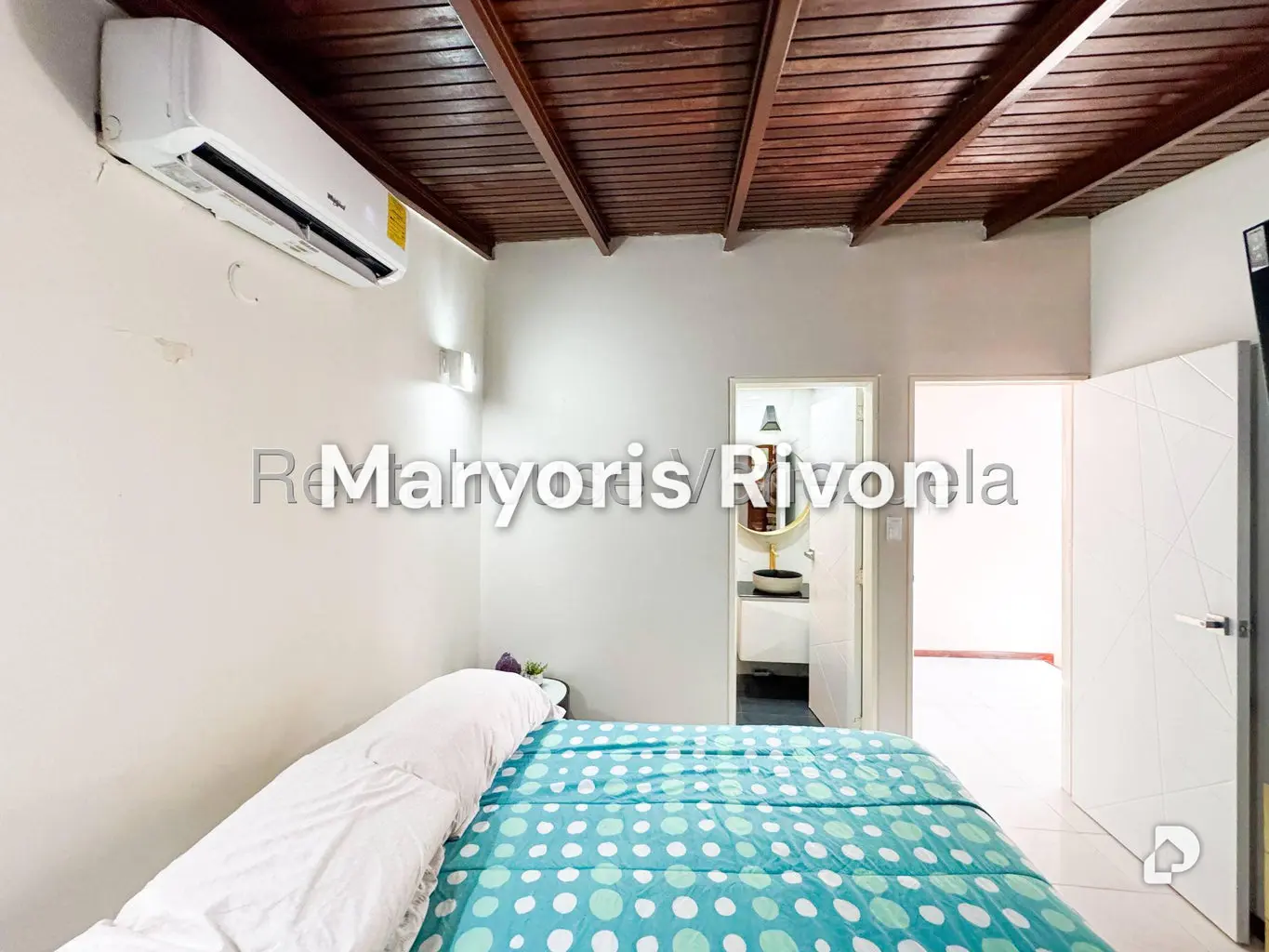 Casa en Alto Prado, Caracas – 24