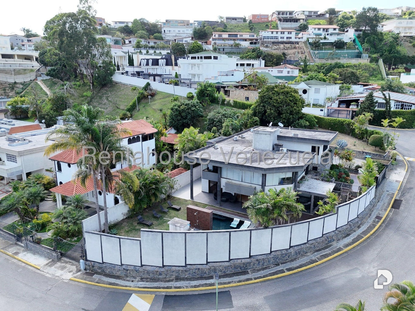 Casa en Los Naranjos (del Cafetal), Caracas – 80