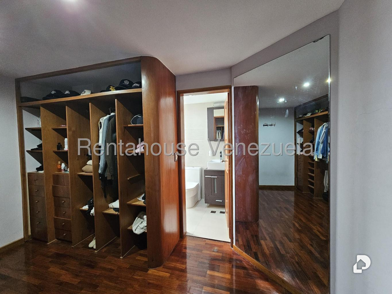 Casa en Los Naranjos (del Cafetal), Caracas – 35