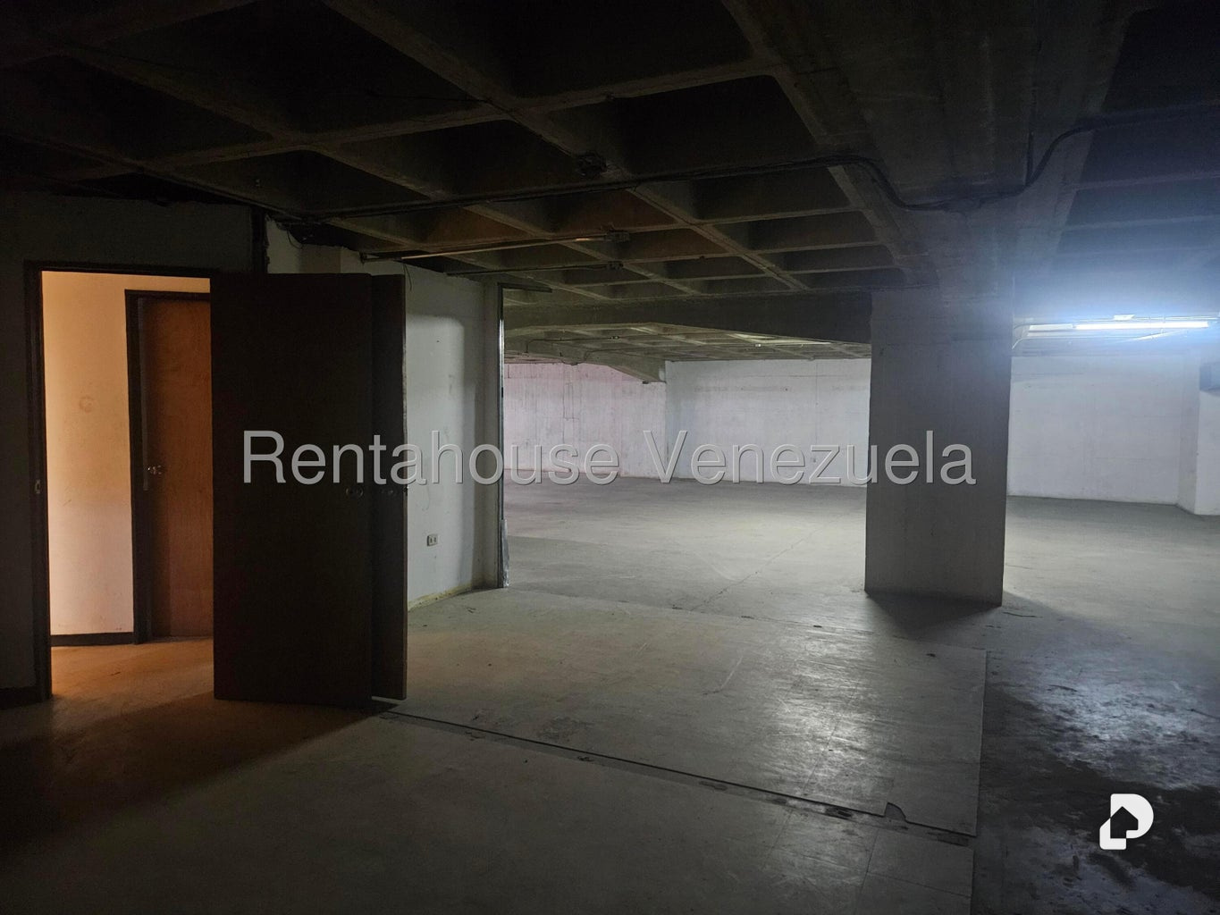 Local comercial en La Yaguara, Caracas – 11