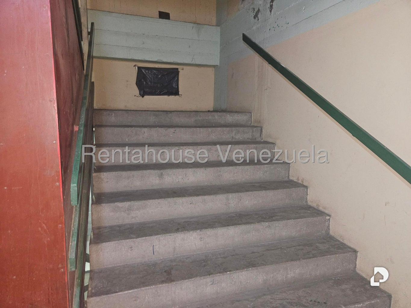Local comercial en La Yaguara, Caracas – 17