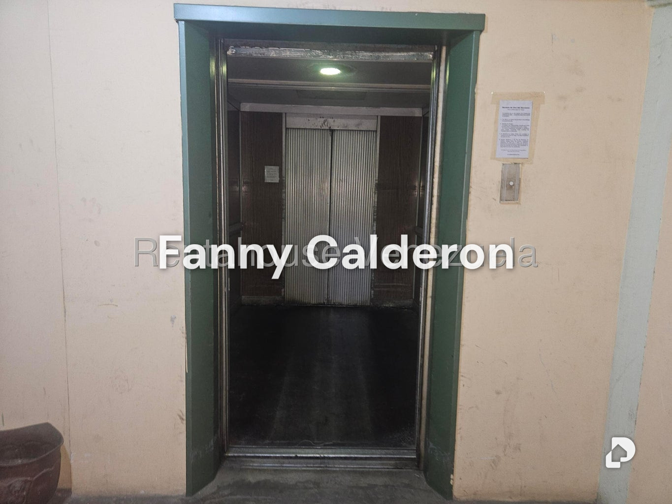 Local comercial en La Yaguara, Caracas – 18