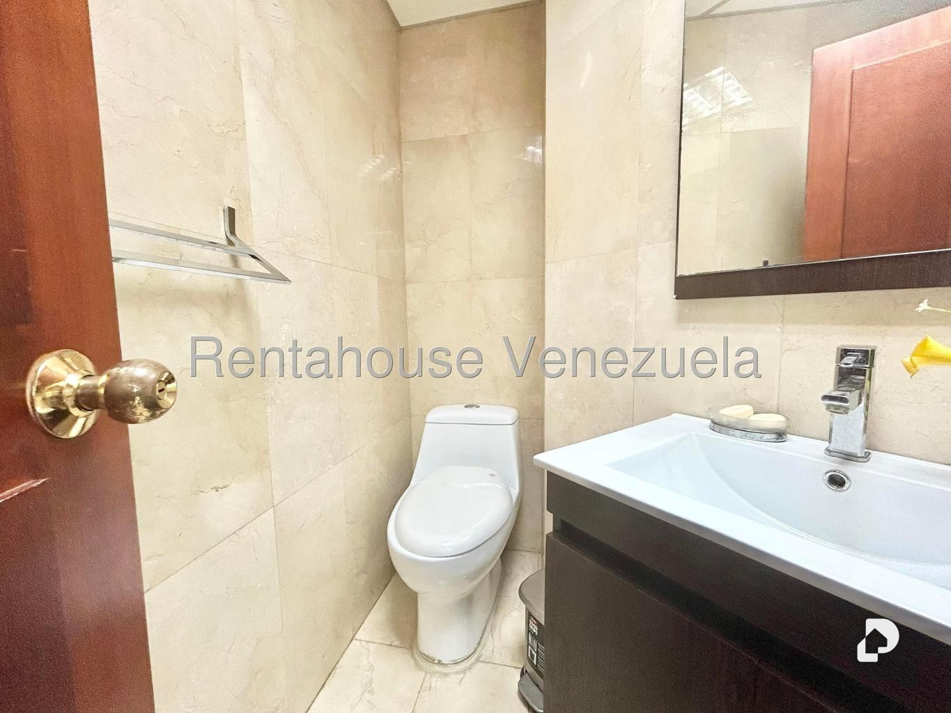 Oficina en Chuao, Caracas – 17