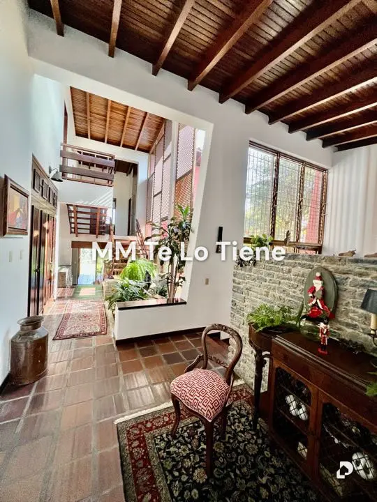 House in La Lagunita, Caracas – 14