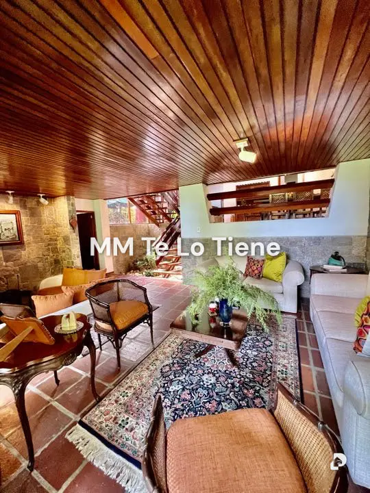 House in La Lagunita, Caracas – 4