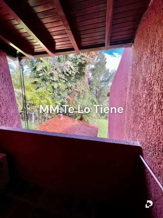 House in La Lagunita, Caracas – 19