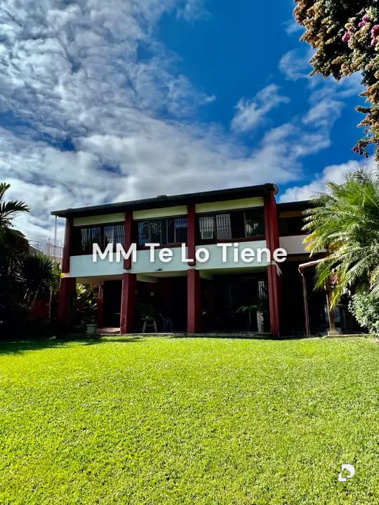 House in La Lagunita, Caracas – 29