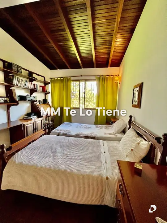 House in La Lagunita, Caracas – 26