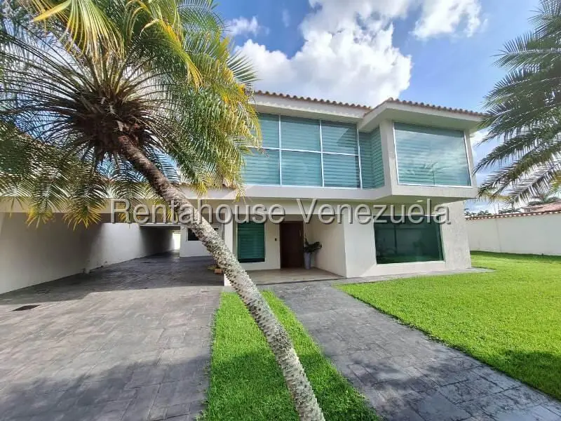 House in Guataparo Country Club, Valencia - 1