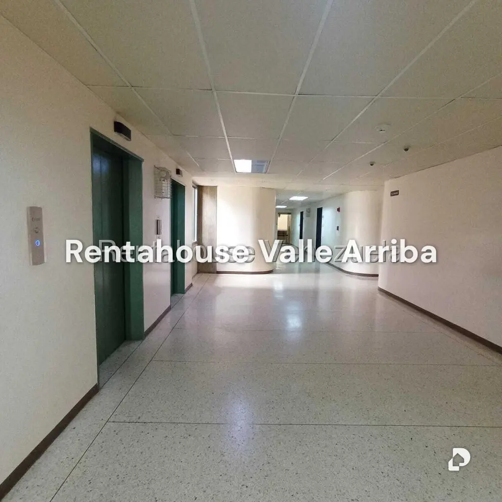 Local comercial en Santa Paula, Caracas – 17