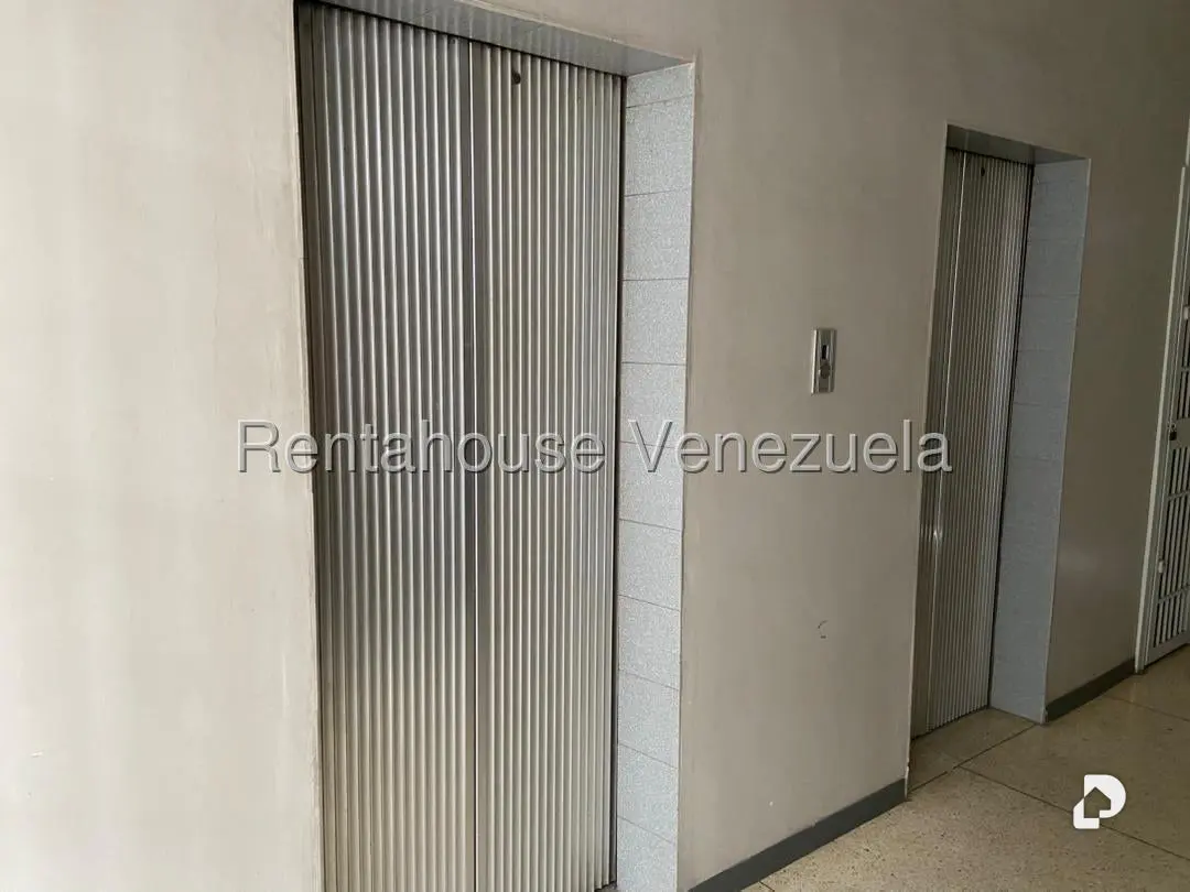 Apartamento en Los Palos Grandes, Caracas – 30