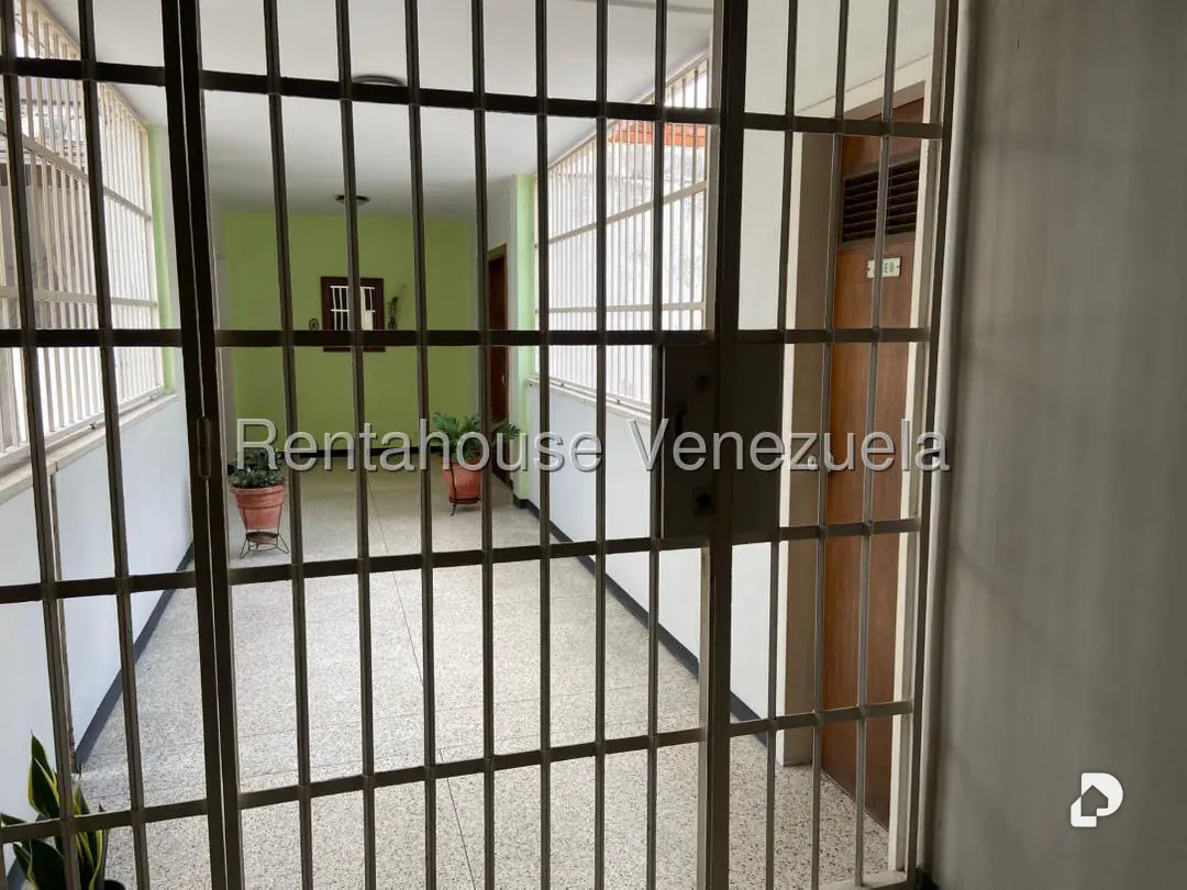Apartamento en Los Palos Grandes, Caracas – 22