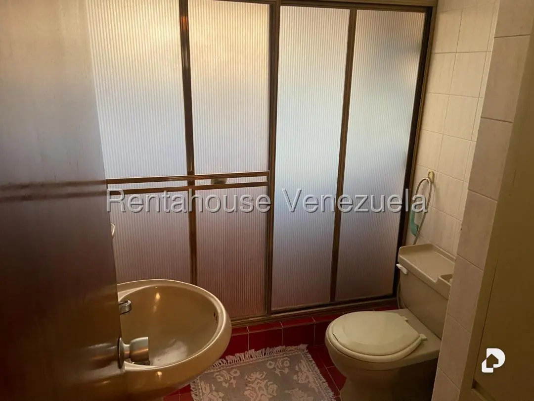 Apartamento en Los Palos Grandes, Caracas – 15