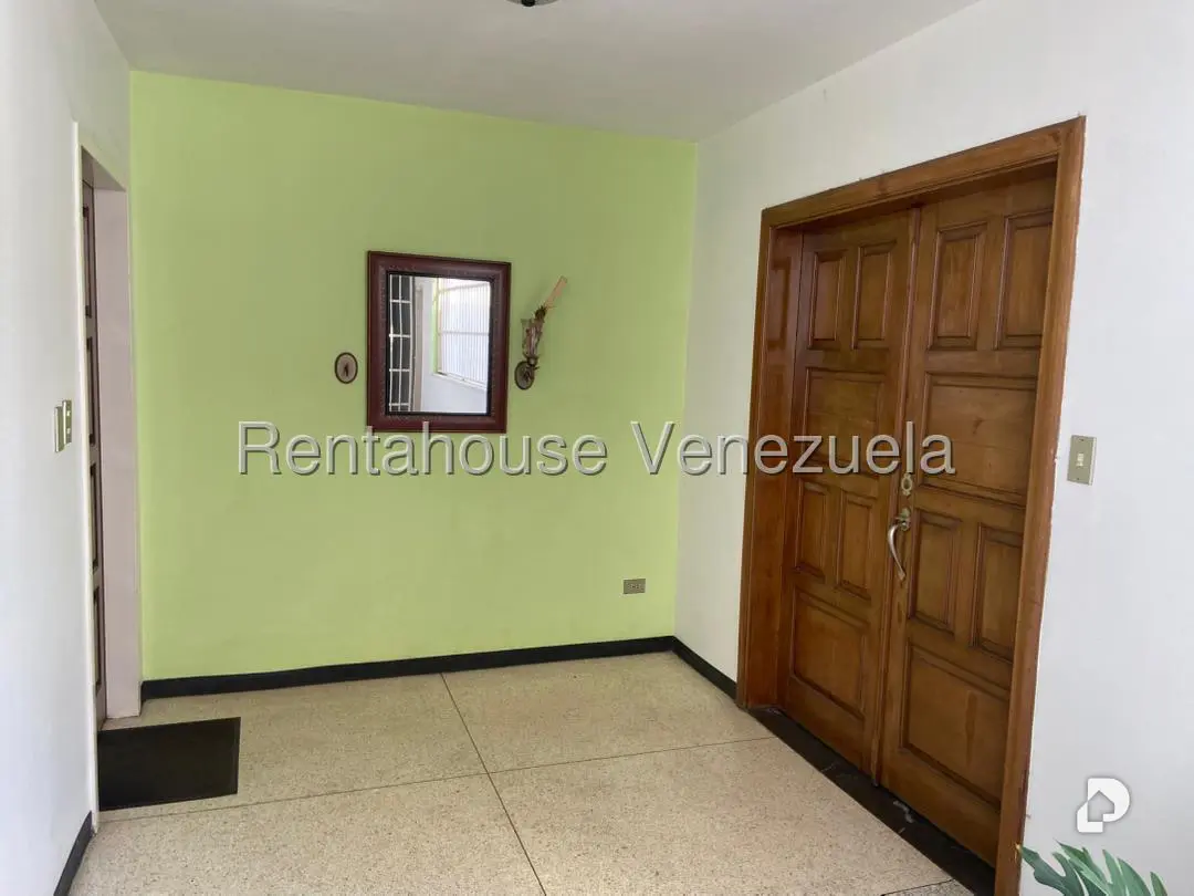 Apartamento en Los Palos Grandes, Caracas – 16