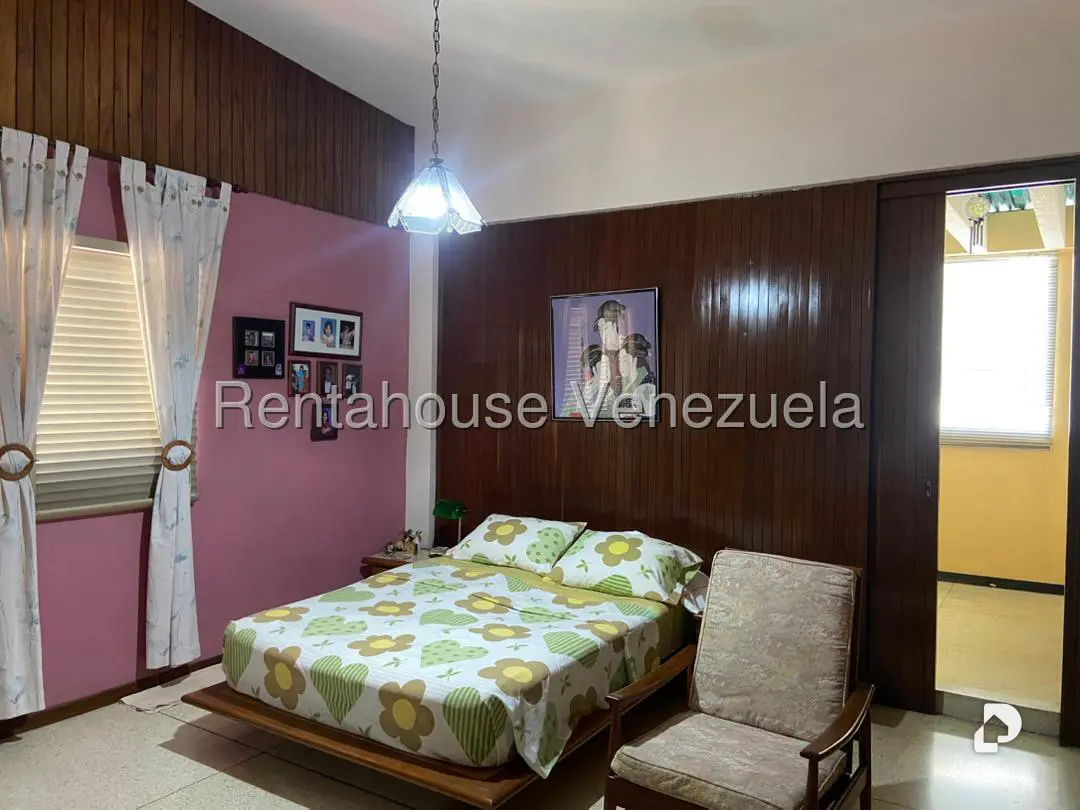 Apartamento en Los Palos Grandes, Caracas – 14