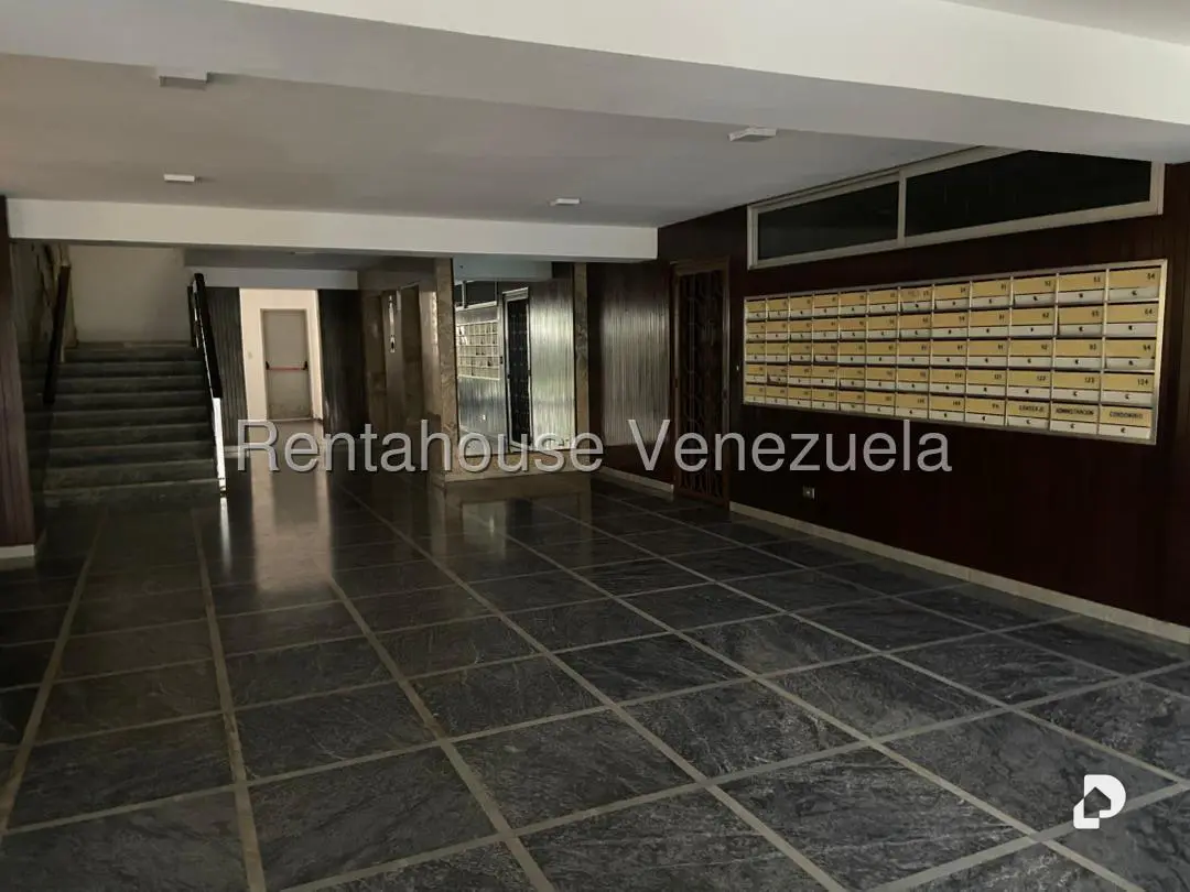 Apartamento en Los Palos Grandes, Caracas – 27