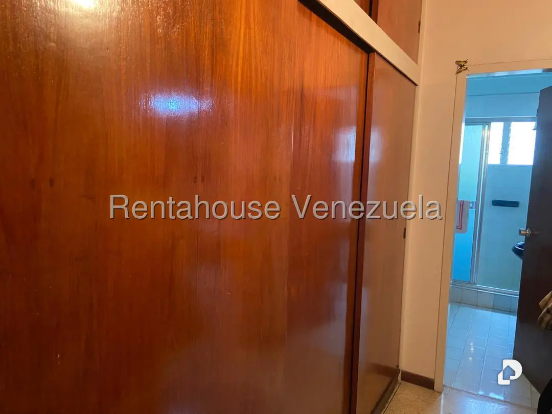 Apartamento en Los Palos Grandes, Caracas – 13
