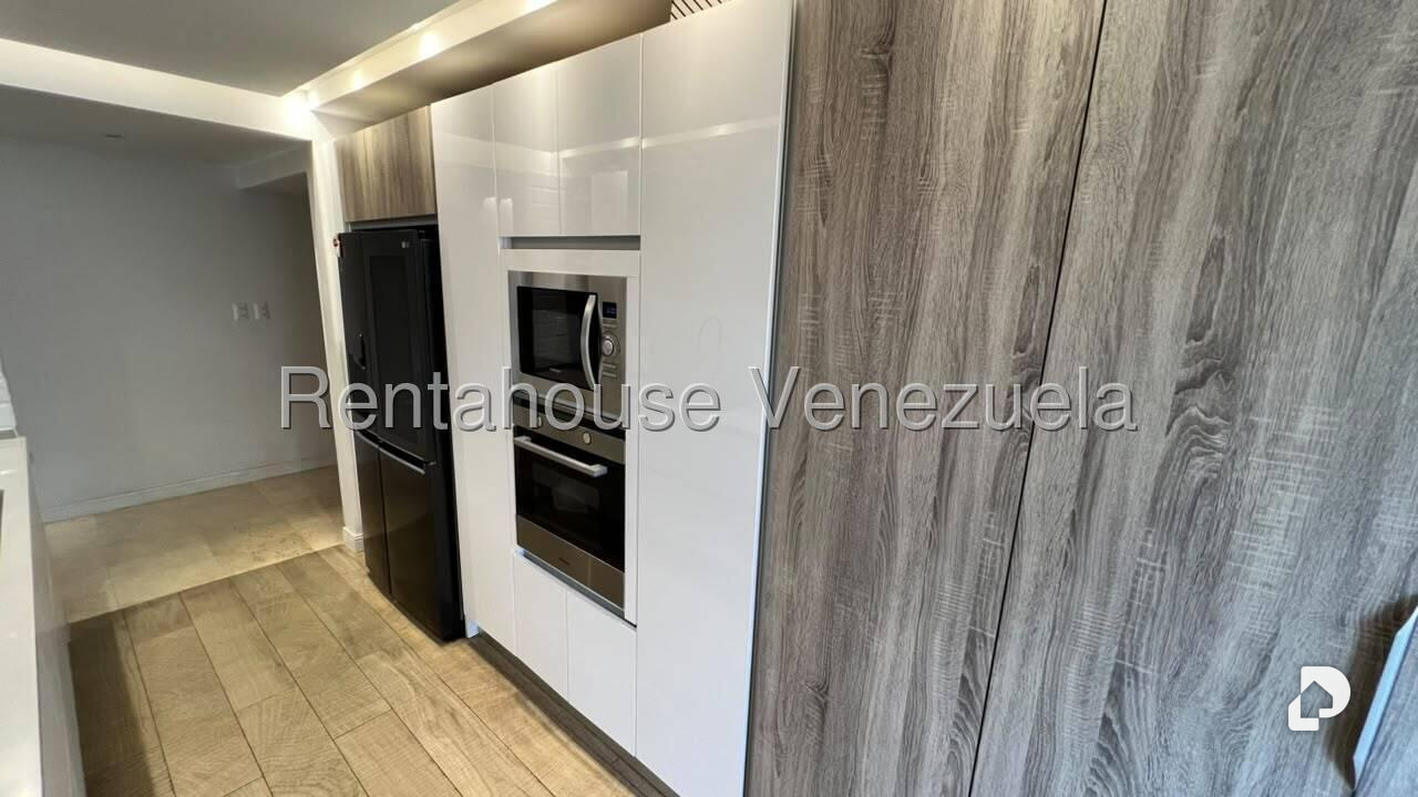 Apartamento en Campo Alegre, Caracas – 13