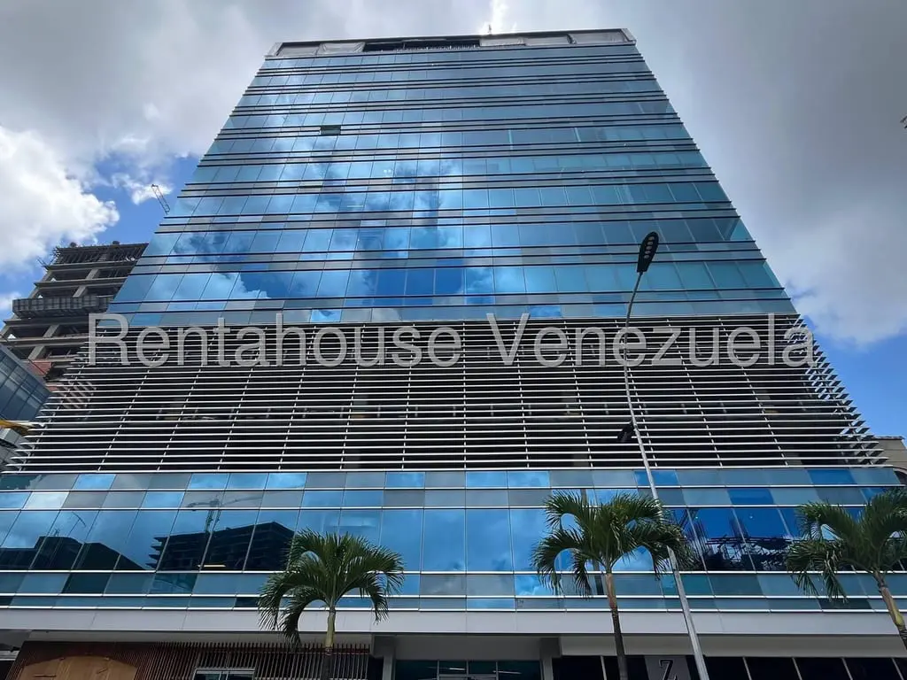 Local comercial en Las Mercedes, Caracas - 1
