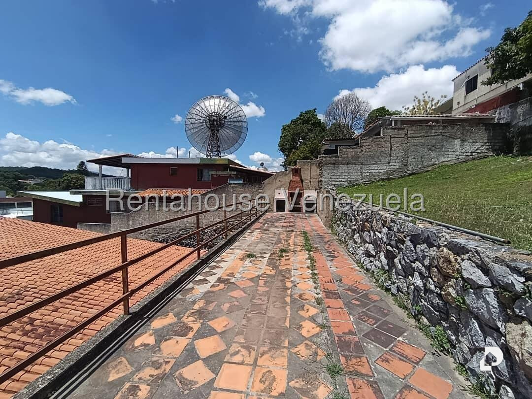 Casa en Cumbres de Curumo, Caracas – 26