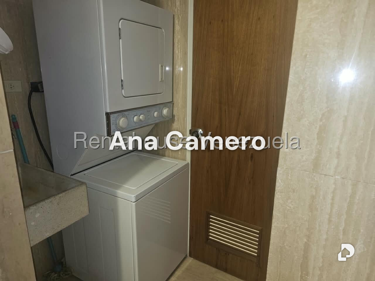 Apartamento en El Rosal, Caracas – 16