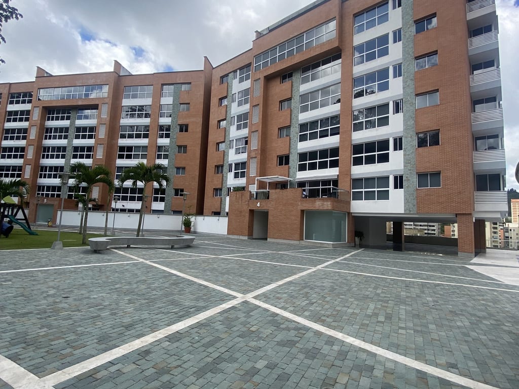 Apartment in La Boyera, Caracas - 1